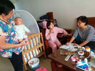 江門(mén)市怡康社區(qū) 走訪(fǎng)新生兒家庭送關(guān)懷 貼心服務(wù)暖人心